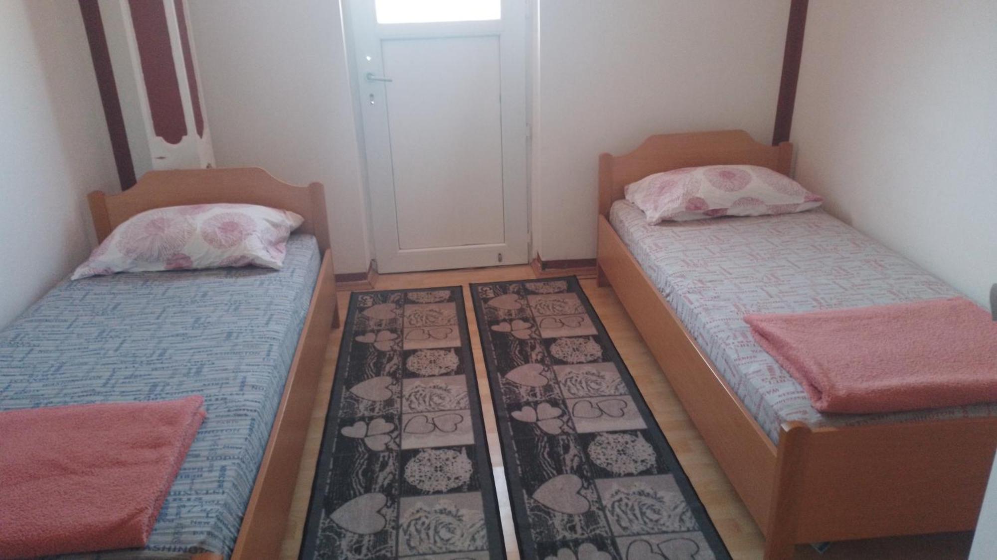 Red Apartman Trebinje Buitenkant foto
