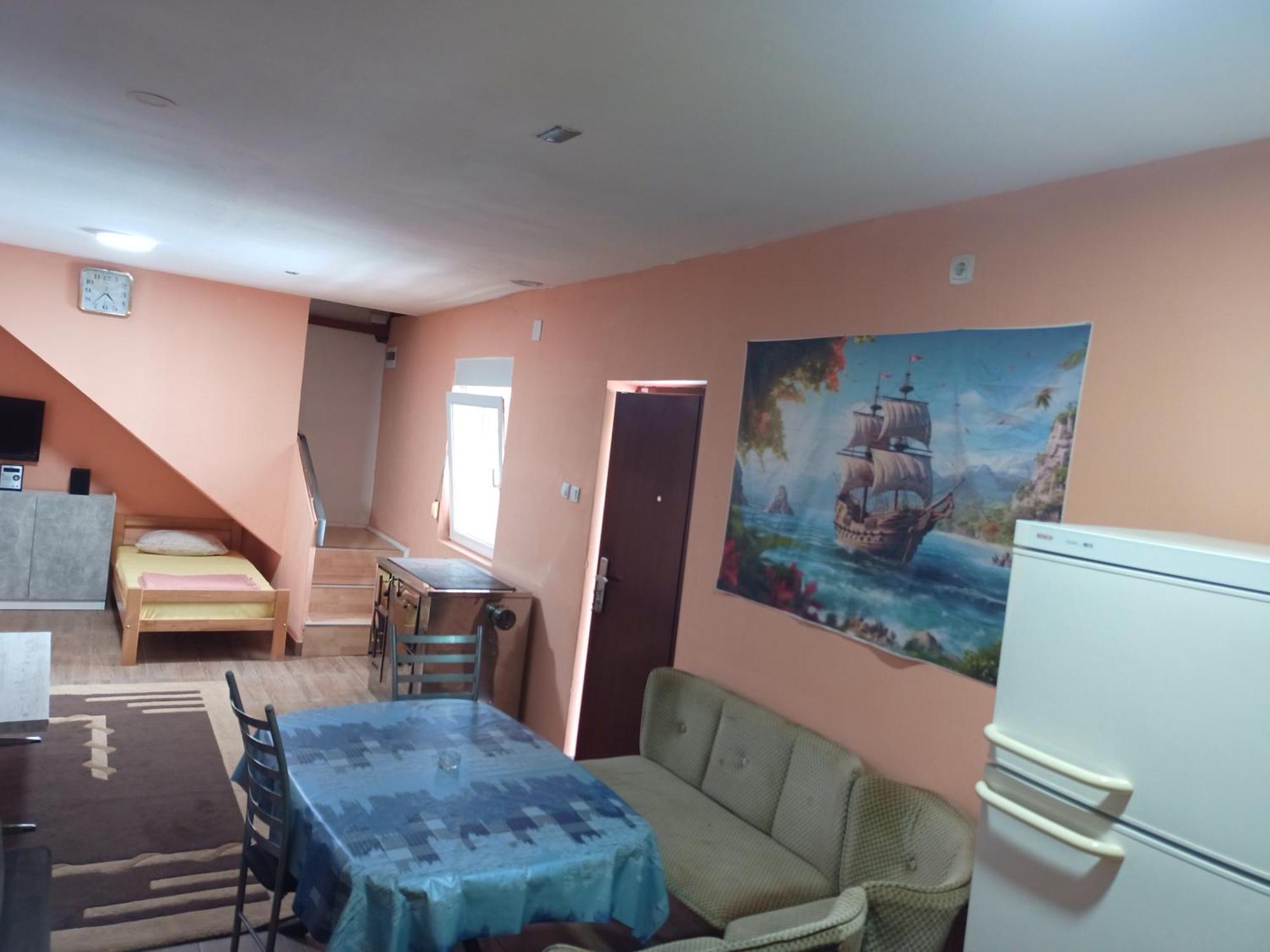 Red Apartman Trebinje Buitenkant foto